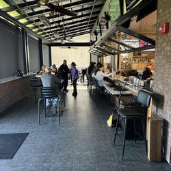 The Brass Tap - Covered patio