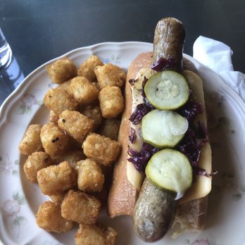 Von Ebert Brewing - Glendoveer - bratwurst with tater tota - Brewpubs Near Me - Portland, Oregon