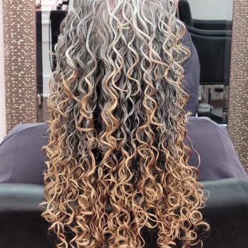 The Curl Whisperer - Hair in cast 9-29-20 - Hair Stylists Near Me - Miami, Florida The Curl Whisperer - Hair in cast 9-29-20 - Hair Stylists Near Me - Miami, Florida