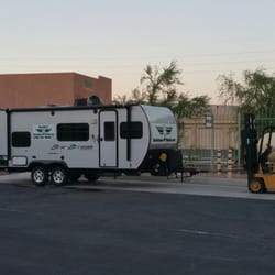 Roadrunner RV Rental