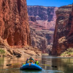 Moenkopi Riverworks - Moenkopi Oar Rig in Crand Canyon (Marble Canyon section)
P.C - Roy Tennant