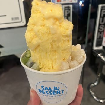Salju Dessert - Mango Snow with Kiwi and Mochi - Desserts Near Me - Alhambra, California