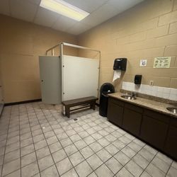 Western Bowl - Women's bathroom