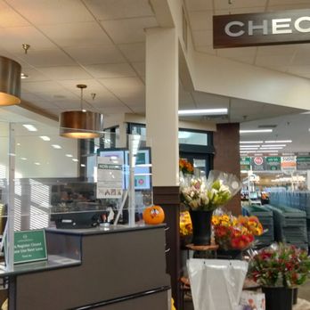 Lunds & Byerlys - Grocery Near Me - Wayzata, Minnesota Lunds & Byerlys - Grocery Near Me - Wayzata, Minnesota