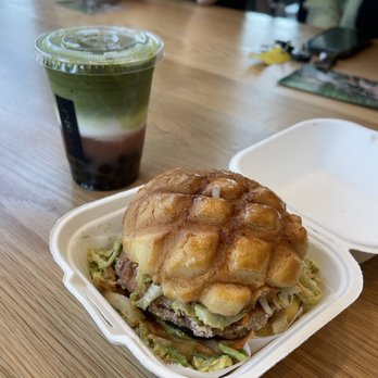 Bopomofo Cafe - Ba-La Matcha Boba and Taiwanese Fried Chicken Sandwich - Bubble Tea Near Me - Artesia, California