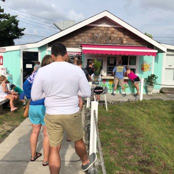 Flip Flops Donut Shop - Donuts Near Me - Emerald Isle, North Carolina