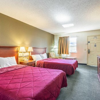 1. Rodeway Inn