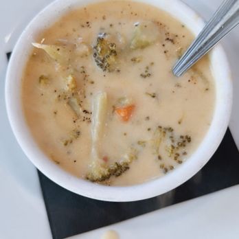 KIN Windsor - [SOUP] Broccoli Cheddar - not sure if this was the soup of the day but it was amazing. 10/10 would recommend. - New American Near Me - Windsor, California
