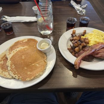 Bob Evans - Breakfast & Brunch Near Me - Terre Haute, Indiana