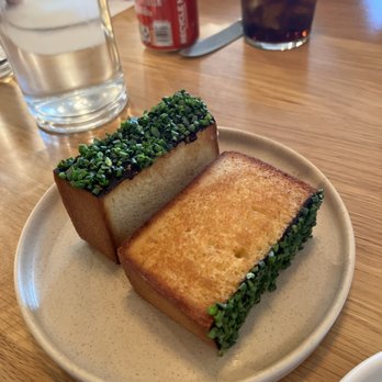 Houndstooth Restaurant - Crazy good bread - New American Near Me - Benton Harbor, Michigan Houndstooth Restaurant - Crazy good bread - New American Near Me - Benton Harbor, Michigan