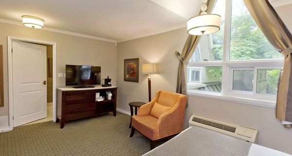 Elm Hurst Inn & Spa by null