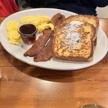 Wanda's Cafe + Bakery - 2x2x2. - Bakeries Near Me - Nehalem, Oregon
