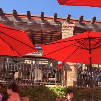 Miramonte Winery - Wineries Near Me - Temecula, California
