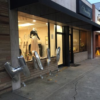 Halo B - Exterior - Women's Clothing Near Me - Modesto, California