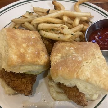 Ted's Bulletin 14th - Chicken & Biscuits - Breakfast & Brunch Near Me - Washington, DC, District of Columbia