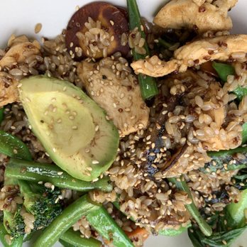 True Food Kitchen - Teriyaki quinoa bowl with chicken - Vegetarian Near Me - Pasadena, California True Food Kitchen - Teriyaki quinoa bowl with chicken - Vegetarian Near Me - Pasadena, California