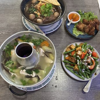 Cholada Thai Cuisine Long Beach - Beef boat noodles, tofu prik king, garlic ribs, glass noodle soup - Thai Near Me - Long Beach, California Cholada Thai Cuisine Long Beach - Beef boat noodles, tofu prik king, garlic ribs, glass noodle soup - Thai Near Me - Long Beach, California
