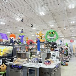 Proctor Ace Hardware - Outdoor Halloween decorations