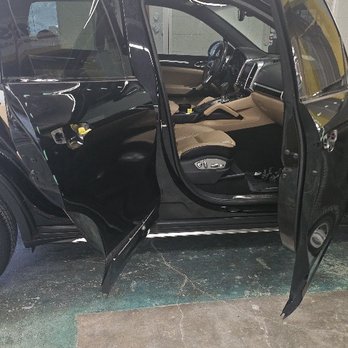 Classic Collision - Passenger door paint/repair. - Body Shops Near Me - Houston, Texas