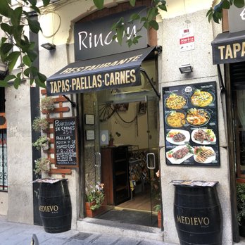 El Rincón de Ati - Nice place on Calle Cava De San Miguel. A few outdoor tables which are pleasant on a good weather day. - Spanish Near Me - Madrid, M