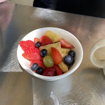 Sunrise Cafe - The seasonal fruit cup. - Cafes Near Me - Paso Robles, California