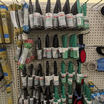Dollar Tree Store #3046 - Lint removers - Department Stores Near Me - Saint Paul, Minnesota