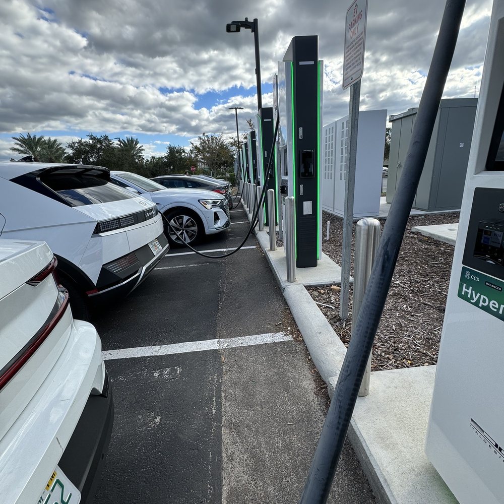 Electrify America - Charging my non-Tesla - EV Charging Stations Near Me - Orlando, Florida