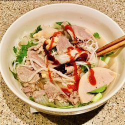 Lee’s Supermarket - DIY Combo Pho Noodle Soup At Home