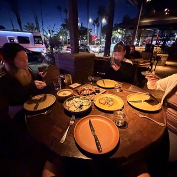 Meat On Ocean - 30d aged porterhouse, Caesar salad, scallops, and clam chowder - Steakhouses Near Me - Santa Monica, California Meat On Ocean - 30d aged porterhouse, Caesar salad, scallops, and clam chowder - Steakhouses Near Me - Santa Monica, California