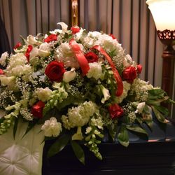 Kuchie's Alpine Florist - Casket flowers absolutely beautiful!