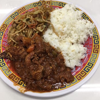 Lucky Three Seven - Noodles with rice and stew beef - Filipino Near Me - Oakland, California