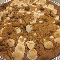 Pizza Hut - S'more cookie
