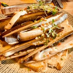 The Shelby - Razor Clams (special)
