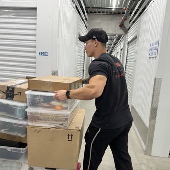 JH Moving - Another storage move in  San Francisco, CA.  We are hourly movers, meaning we charge by the hour. - Movers Near Me - Richmond, California