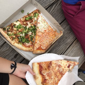 Front Street Pizza - Chicken and broccoli, vodka margherita, and cheese - Pizza Near Me - Brooklyn, New York Front Street Pizza - Chicken and broccoli, vodka margherita, and cheese - Pizza Near Me - Brooklyn, New York