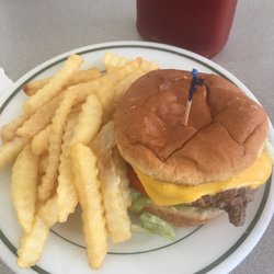 Small Town Diner - Cheese burger