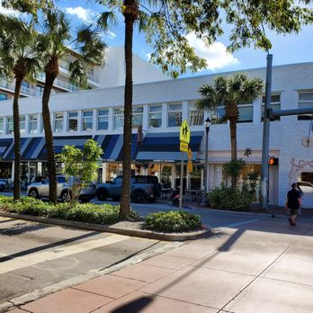Harry's Pizzeria - Coconut Grove - the outside of the building - Pizza Near Me - Miami, Florida Harry's Pizzeria - Coconut Grove - the outside of the building - Pizza Near Me - Miami, Florida