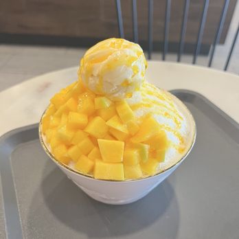 Deluna Dessert Cafe - mango bingsoo - Shaved Ice Near Me - Sacramento, California Deluna Dessert Cafe - mango bingsoo - Shaved Ice Near Me - Sacramento, California