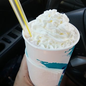 Skeeters Frozen Custard - Large strawberry shake- peep the superwide sturdy straw!!! - Ice Cream & Frozen Yogurt Near Me - Saint Louis, Missouri