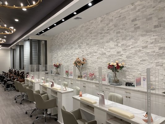 Beauty Box Nails and Spa by null