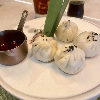 Maison Chinoise - Pan-Fried Organiz Chicken Buns with Foie Gras - Dim Sum Near Me - Houston, Texas Maison Chinoise - Pan-Fried Organiz Chicken Buns with Foie Gras - Dim Sum Near Me - Houston, Texas