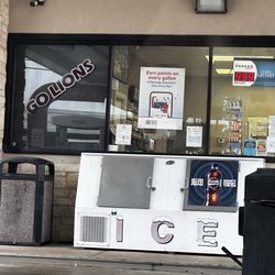 Exxon - Store and ice machine