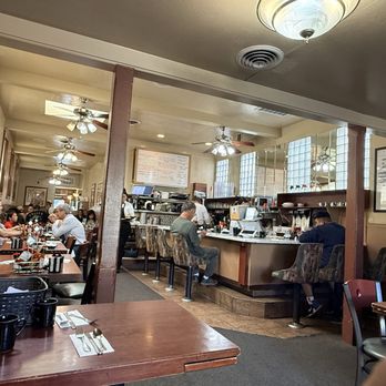 Los Gatos Cafe - Intieror - Breakfast & Brunch Near Me - Los Gatos, California Los Gatos Cafe - Intieror - Breakfast & Brunch Near Me - Los Gatos, California