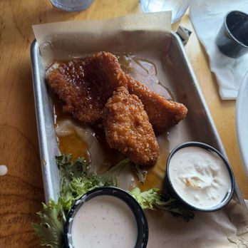 Antimony Brewing - Chicken fingers - Bars Near Me - Lenox, Massachusetts