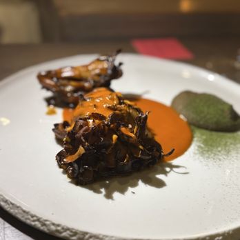 Alma Cocina Latina - PABELLÓN (GF, VEGAN) roasted mushrooms, salsa mechada, black bean cremoso, sweet plantain crispy rice - Venezuelan Near Me - Baltimore, Maryland