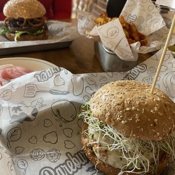 Bareburger - Westfield - So cal burger Forager  Side French Fries & Organic Sweet Fries (gf,v) - American Near Me - Westfield, New Jersey
