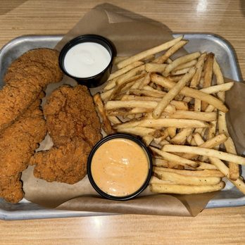 Buffalo Wild Wings - Spicy Chicken Dippers with French Fries - Chicken Wings Near Me - Miami, Florida Buffalo Wild Wings - Spicy Chicken Dippers with French Fries - Chicken Wings Near Me - Miami, Florida