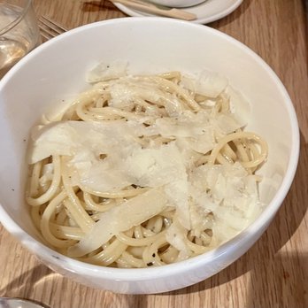 Upland - Bucatini Cacio E Pepe - New American Near Me - New York, New York Upland - Bucatini Cacio E Pepe - New American Near Me - New York, New York