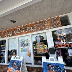 Collector's Den - The outside.