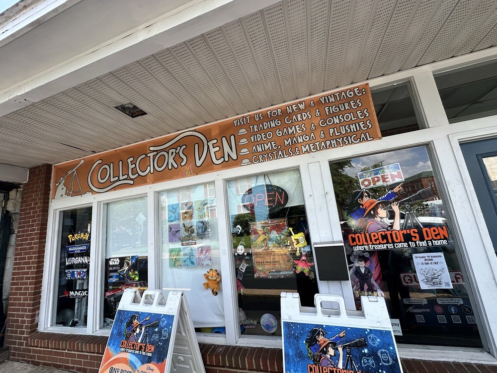 Collector's Den Logo